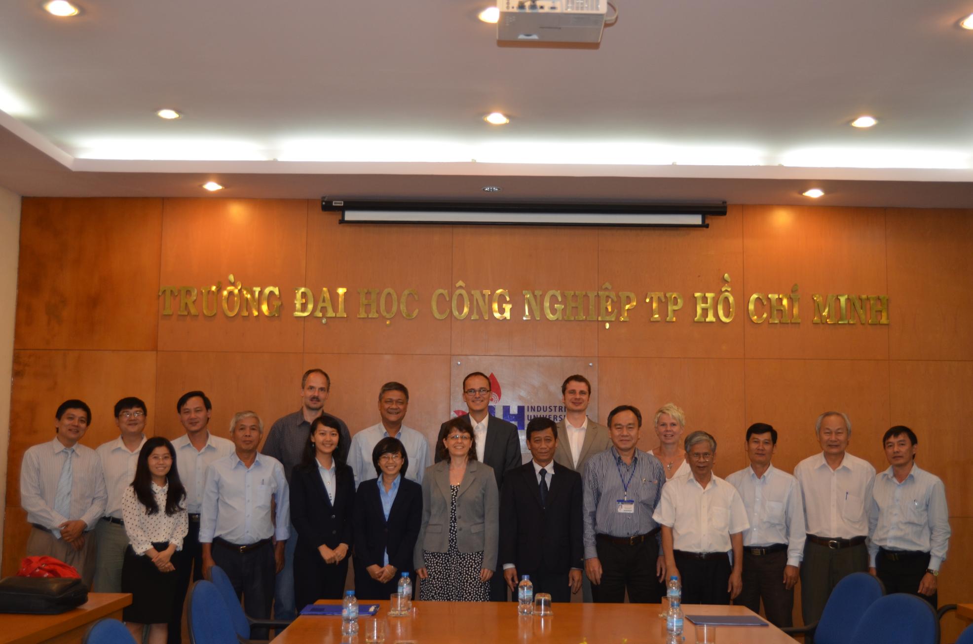 Konferenz an der Industriellen Universität in Ho-Chi-Minh-Stadt Vietnam im Rahmen des CLIENT-Projektes SAFEUSE (2013 - 2016).