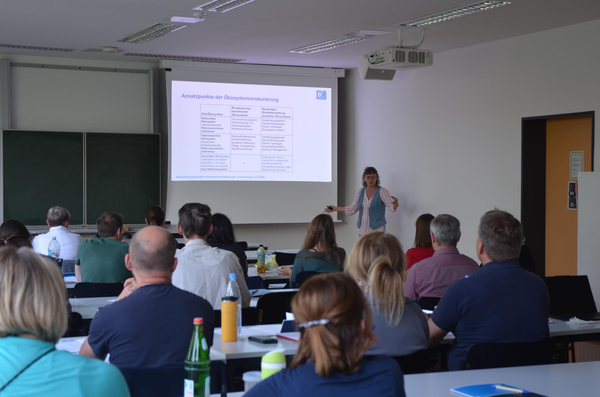 Professor Dr. Petra Schneider explained the regulatory framework for ecological restoration. Professor Dr. Petra Schneider explained the regulatory framework for ecological restoration.