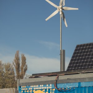  Windrad bei der Wetterstation der Hochschule. Bild: Matthias Piekacz