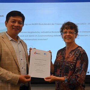 Unterzeichnung der neuen Hochschulpartnerschaft zwischen der Industriellen Universität Ho-Chi-Minh-Stadt, Vietnam, und der Hochschule Magdeburg-Stendal am 30.06.2023  |  Bild: Petra Schneider