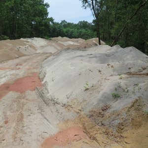 Im Rahmen des Projektes RENO-TITAN wird geprüft, ob NORM-haltige Restsande aus dem Schwermineralsandabbau z.B. als noch Baustoffe verwendet werden können. |  Bild: Conrad Dorer