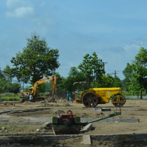 "Snapshots" of construction activities in Vietnam. Picture: Prof Dr Petra Schneider